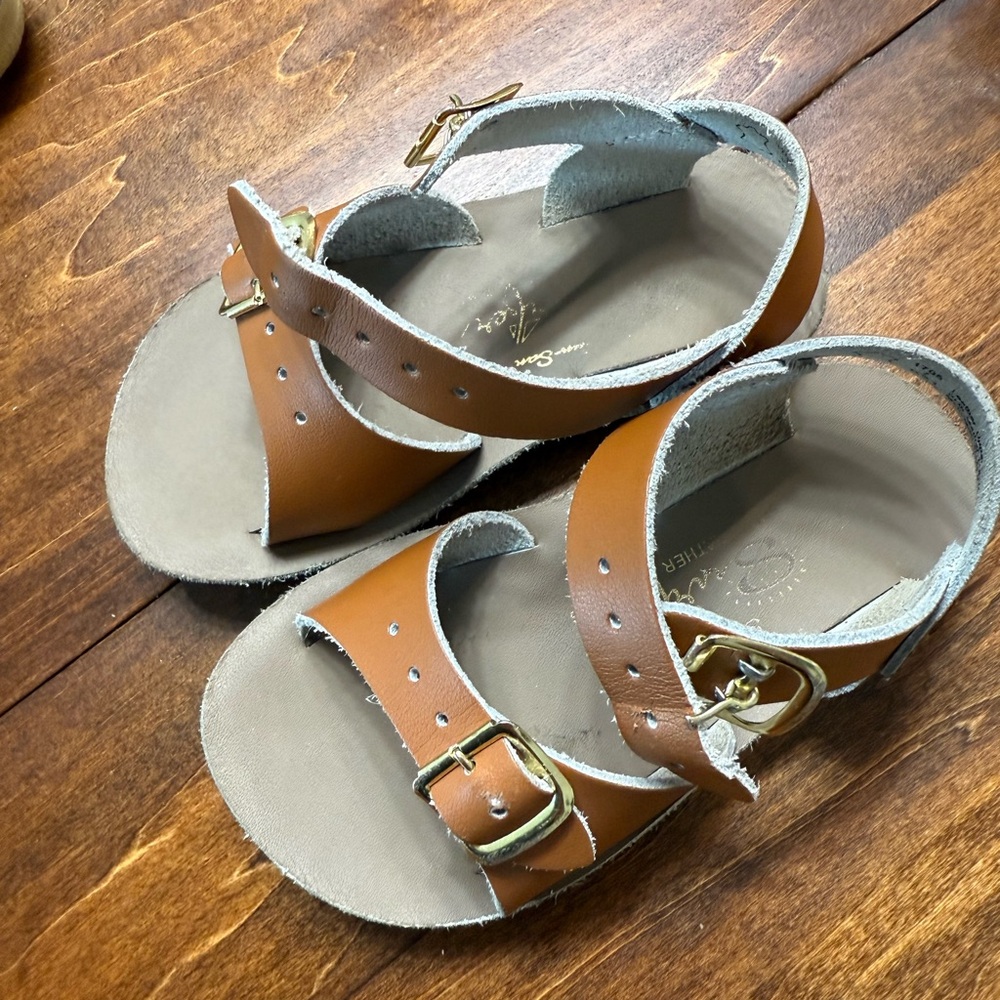 Classic Tan Kids Sandals with Buckle